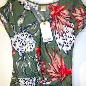 NWT Roxy floral to